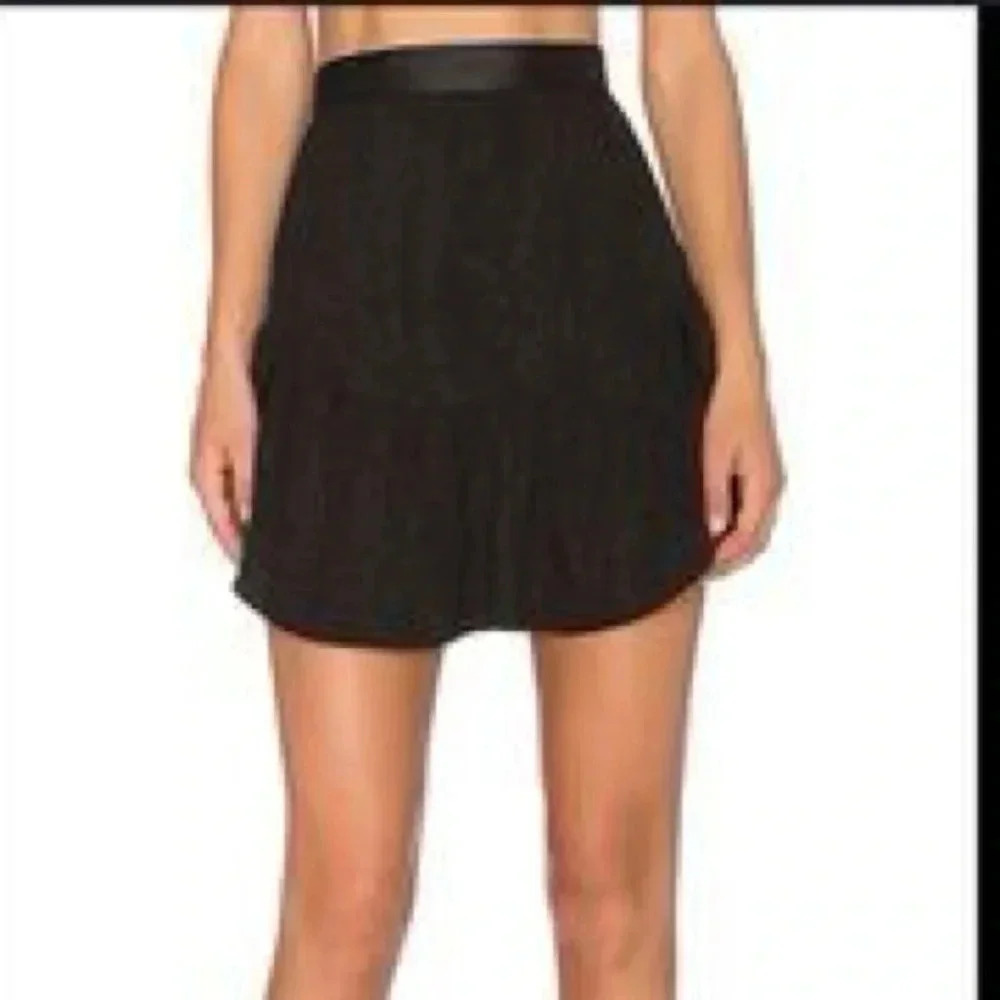 Saylor Designer Black Tiered Ruffle Hem Party Mini Skirt Women’s Size Small S